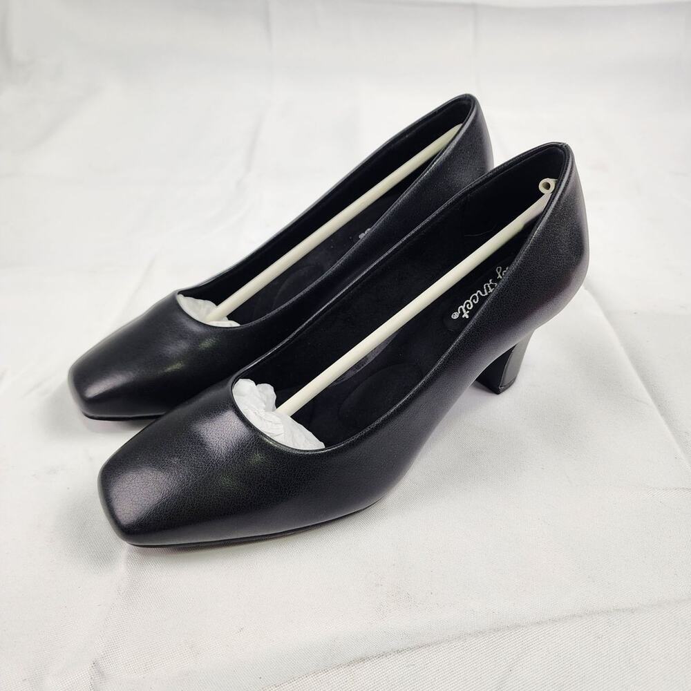 NEW Easy Street Women's Poet Black Square Toe Block Heel Pumps 7W Wide